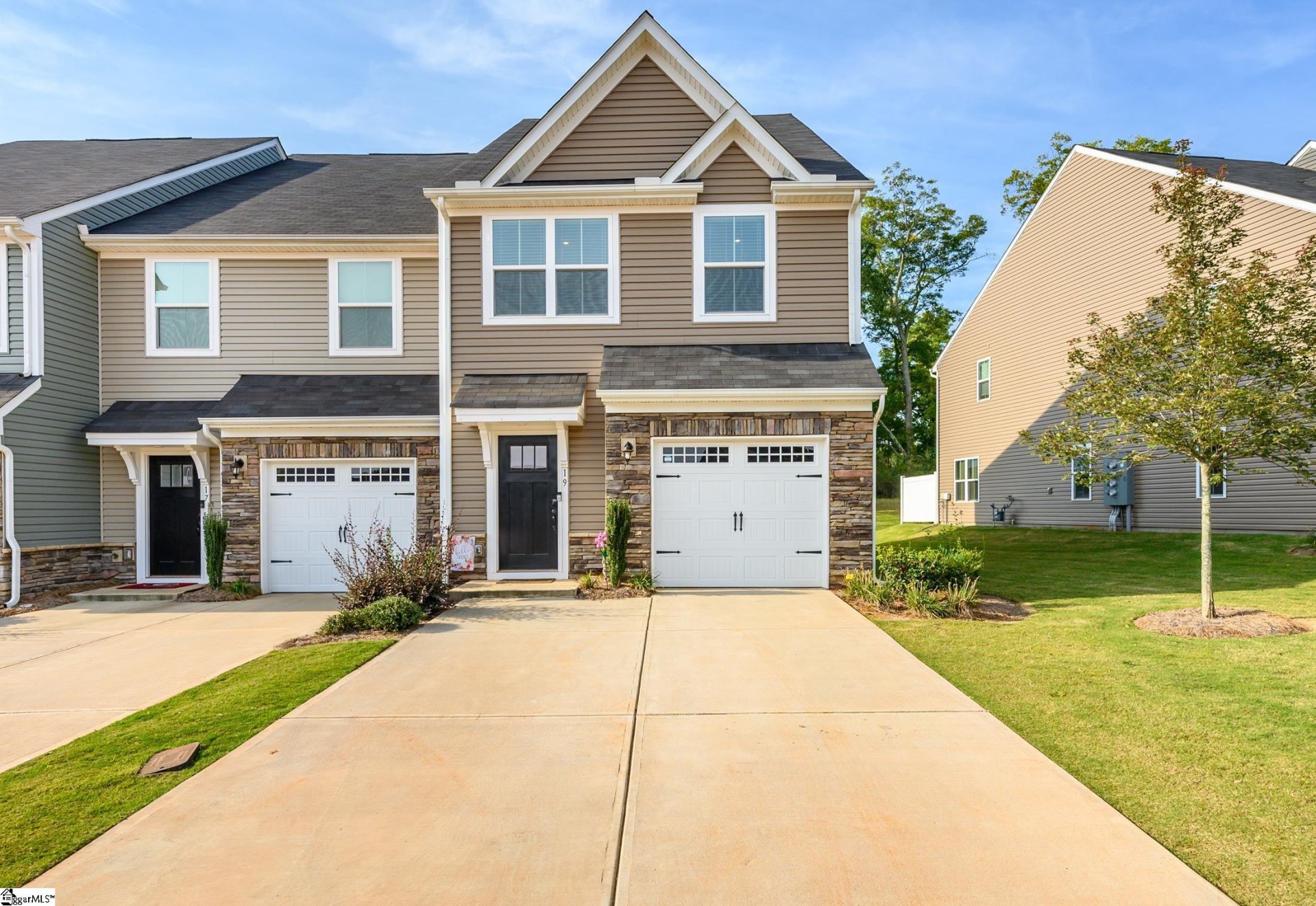 Property image 1 at 19 Country Dale Drive, Greer, SC 29650