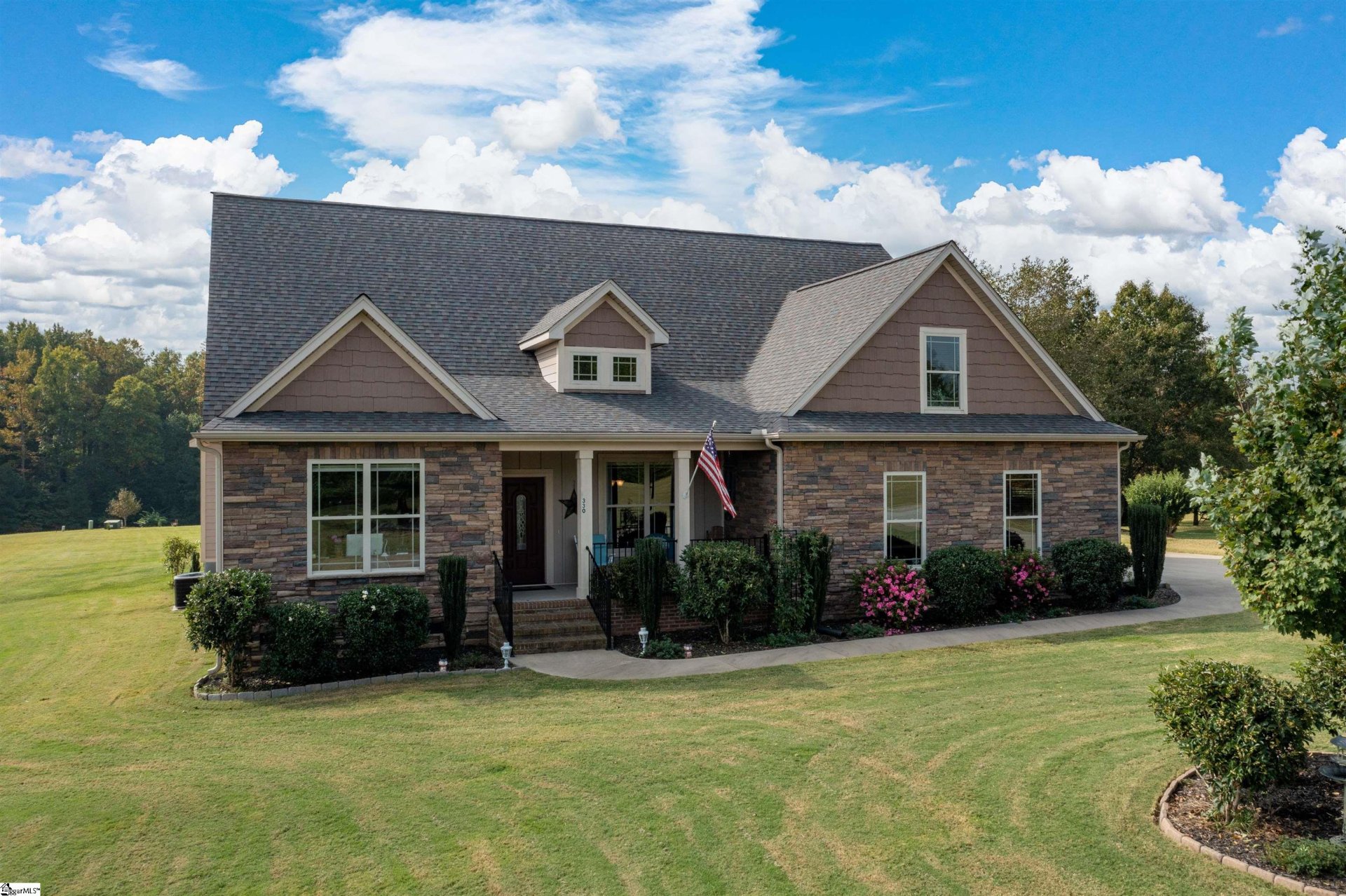 Property image 1 at 330 Royal Burgess Drive, Campobello, SC 29322