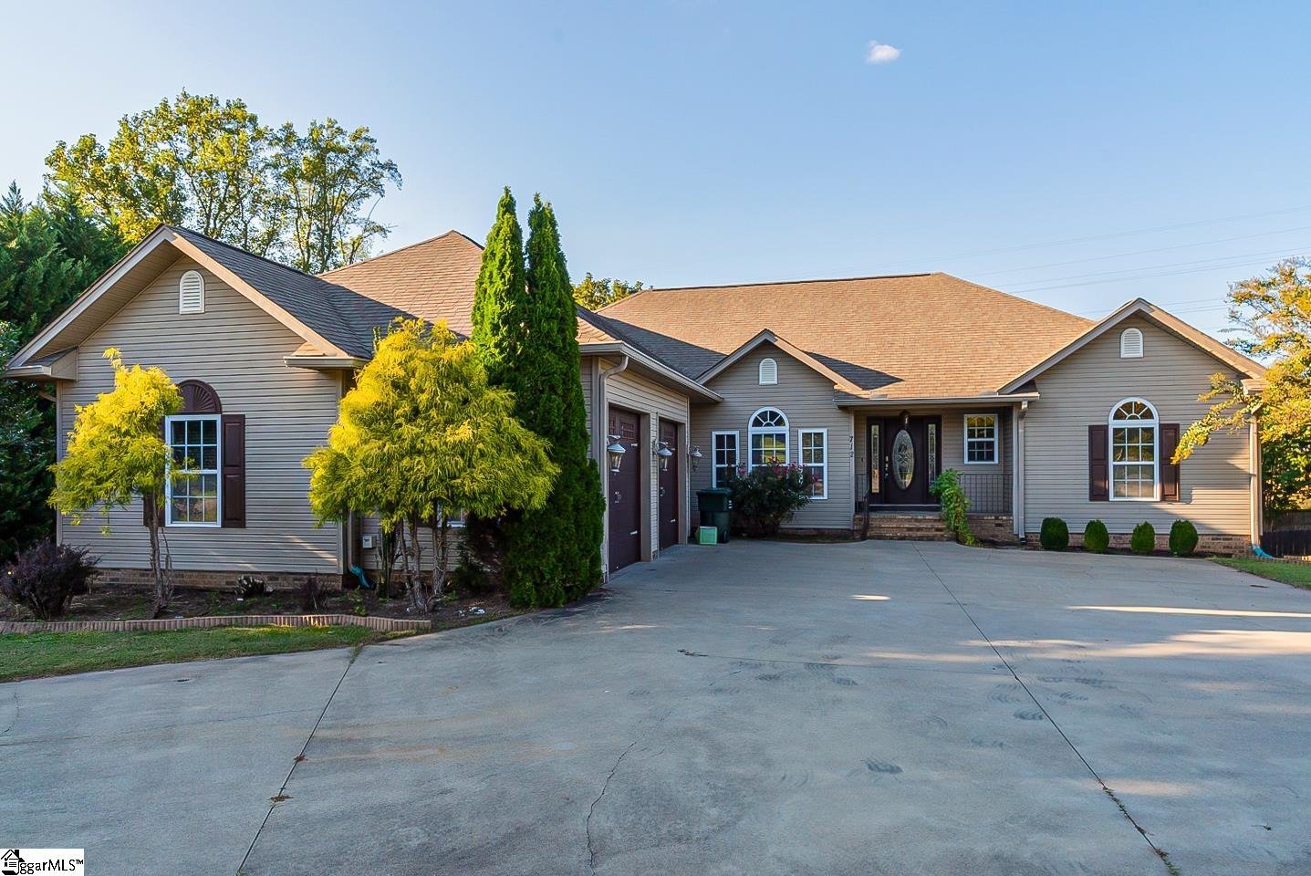 Property image 1 at 712 Brookdale Drive, Greer, SC 29651