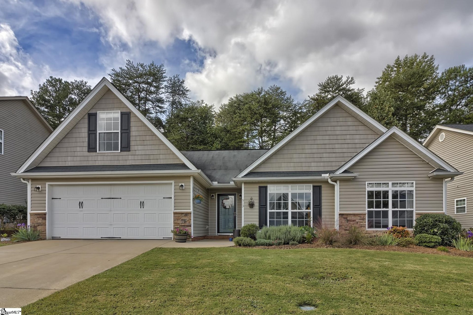 Property image 1 at 513 Summitbluff Drive, Greenville, SC 29617