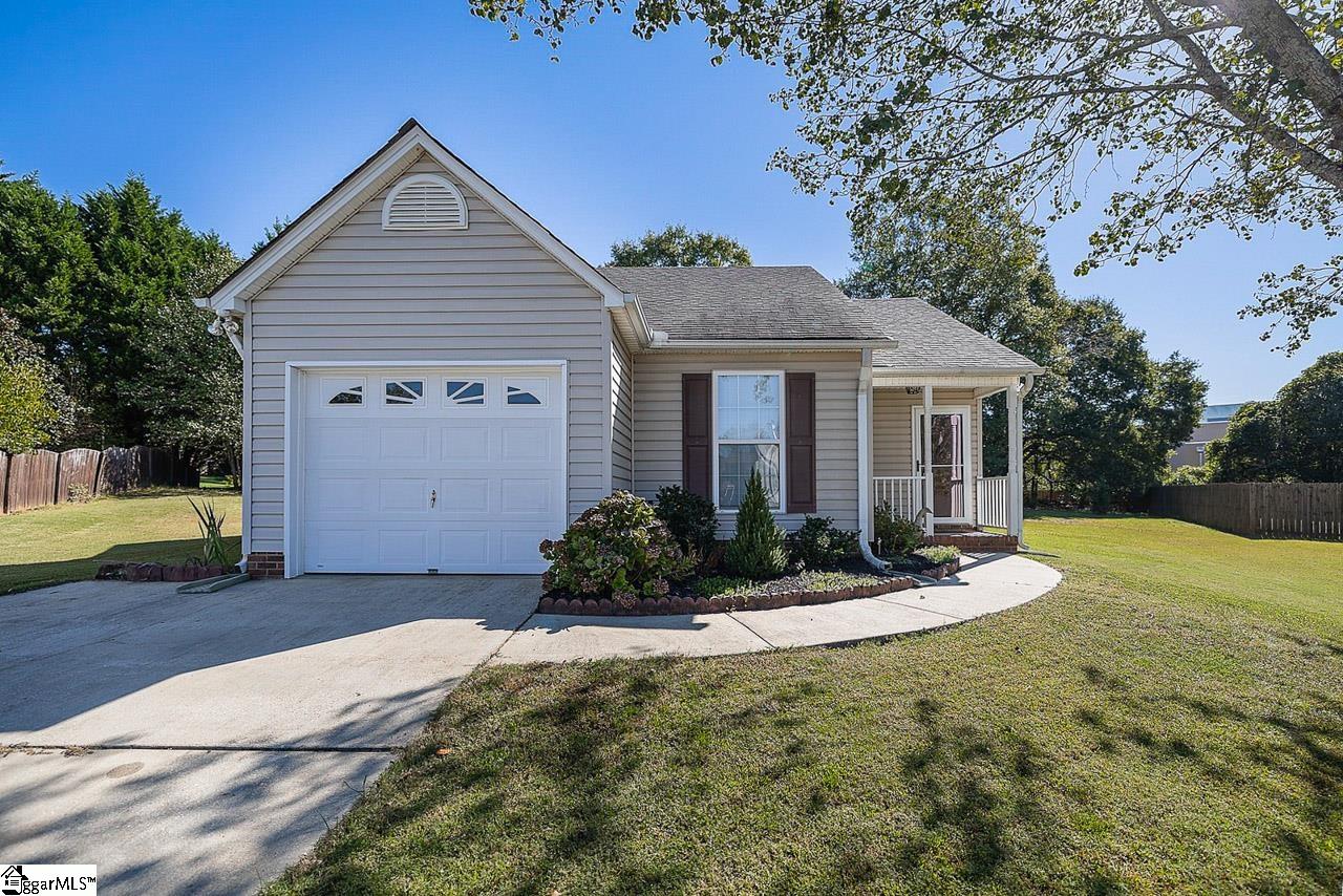 Property image 1 at 7 Pinellas Court, Simpsonville, SC 29680