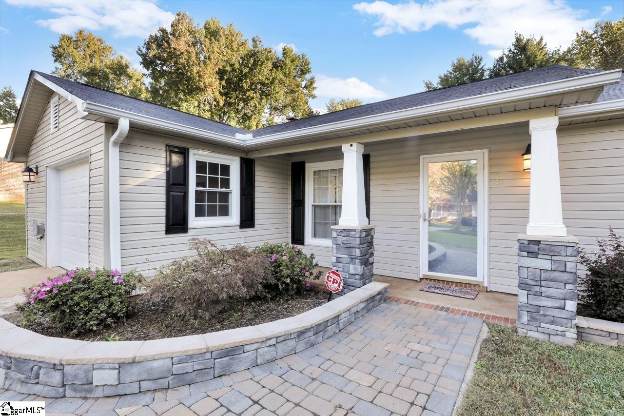 Property image 1 at 34 Charterhouse Avenue, Piedmont, SC 29673