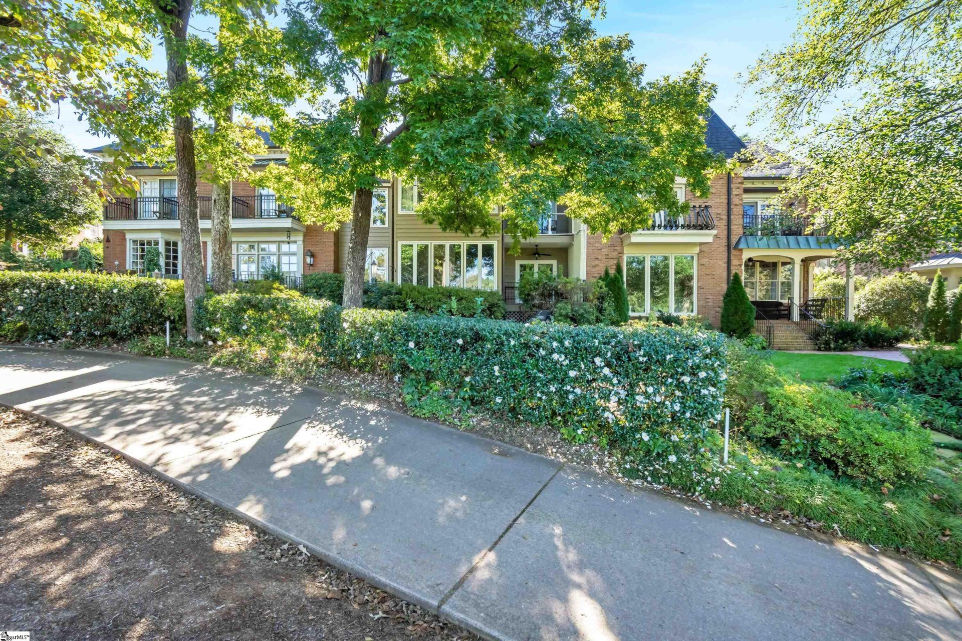 Property image 1 at 10 Hidden Hills Drive, Greenville, SC 29605