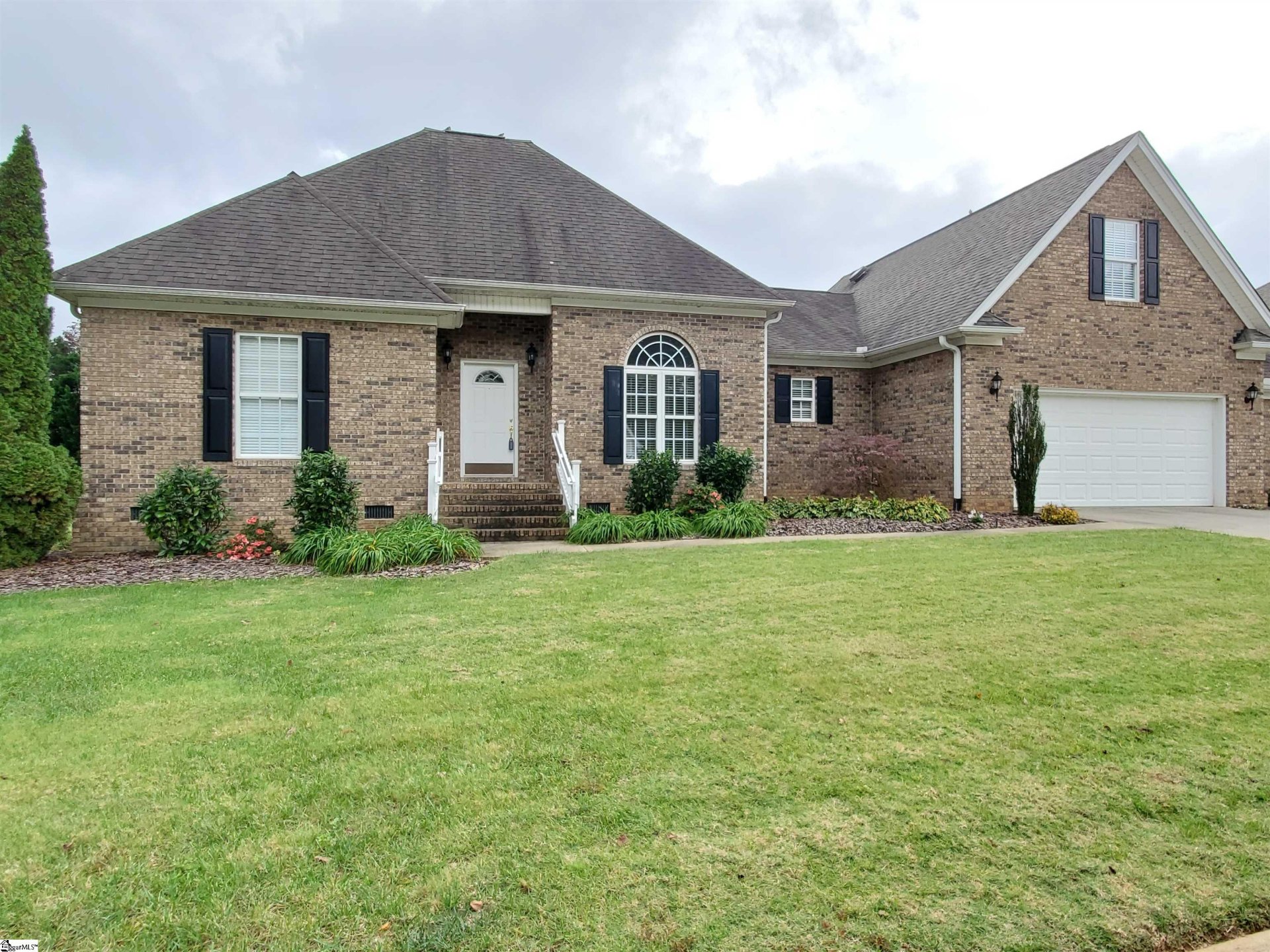 Property image 1 at 8 Pembark Lane, Simpsonville, SC 29681