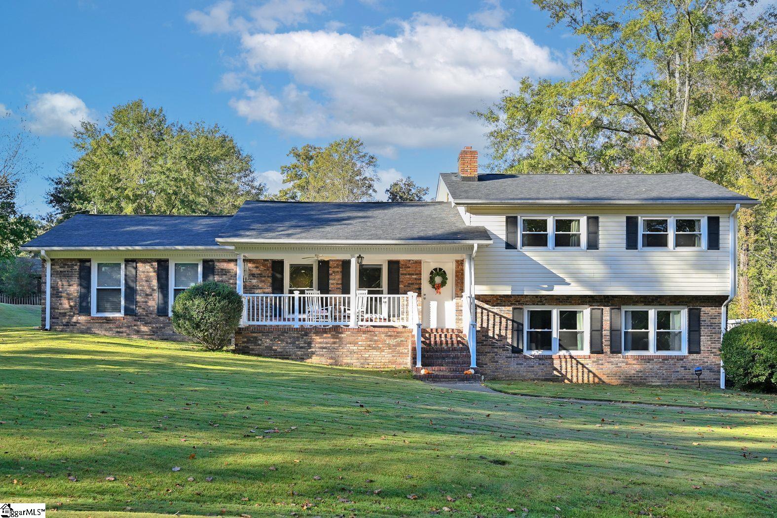 Property image 1 at 401 Confederate Circle, Taylors, SC 29687