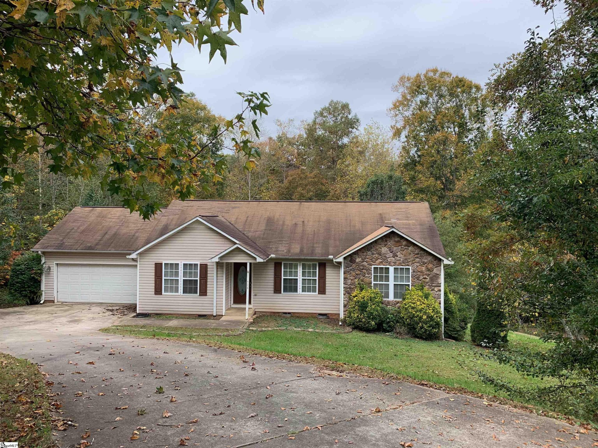 Property image 1 at 408 Palmetto Court, Greer, SC 29651