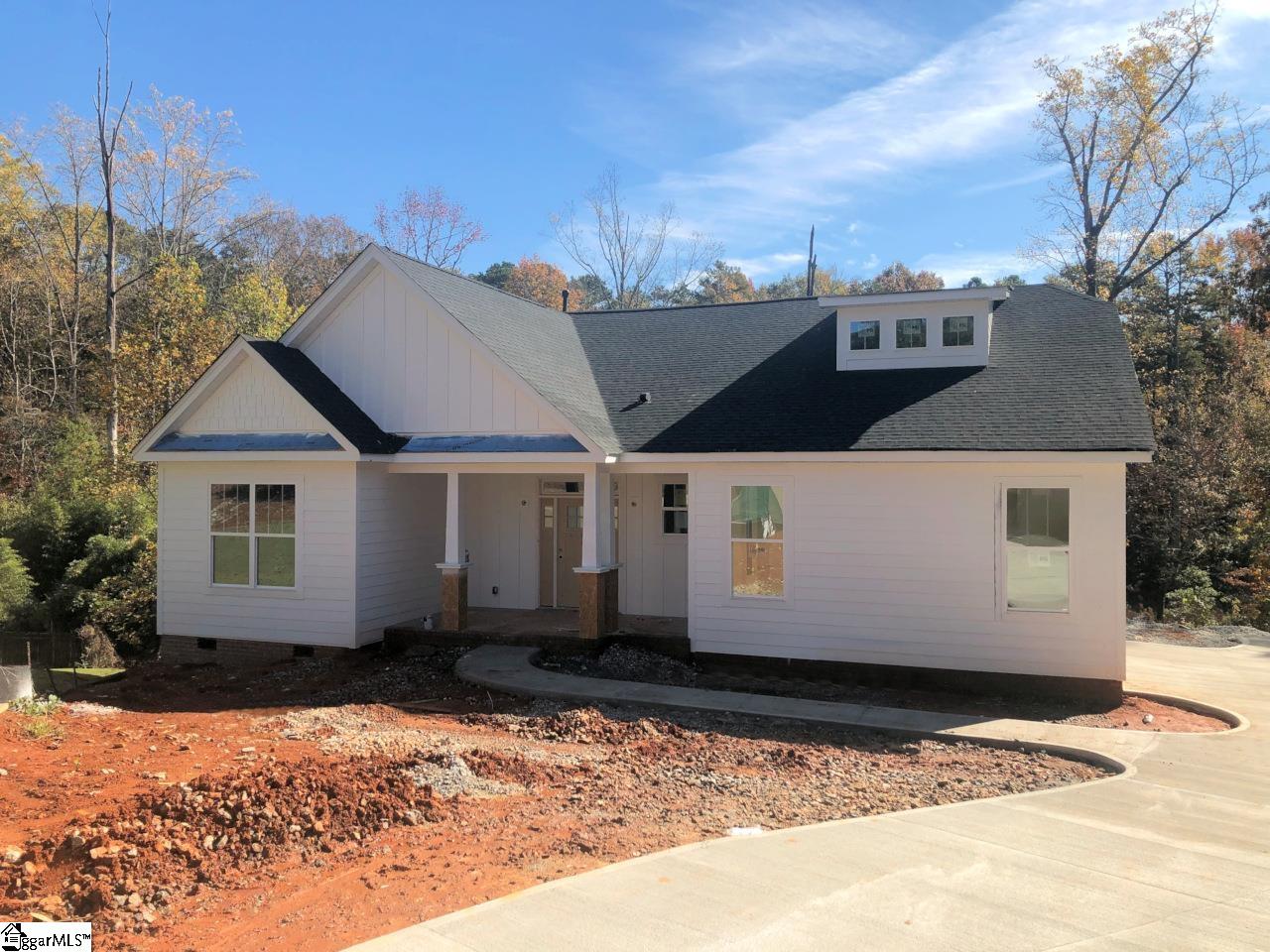 Property image 1 at 124 Quiet Lake Court, Piedmont, SC 29673