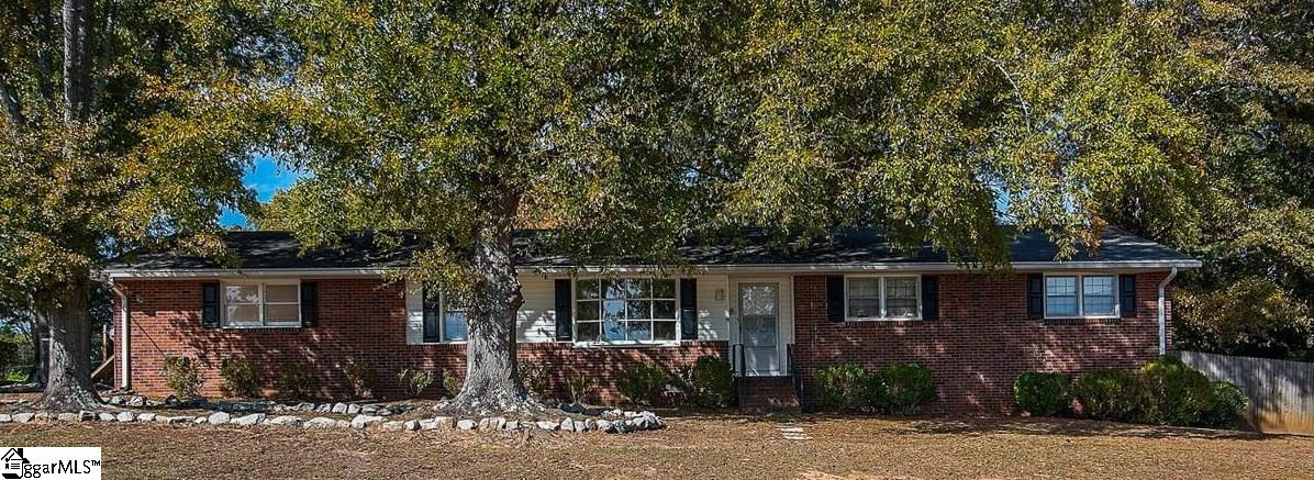 Property image 1 at 132 Saint James Drive, Spartanburg, SC 29301