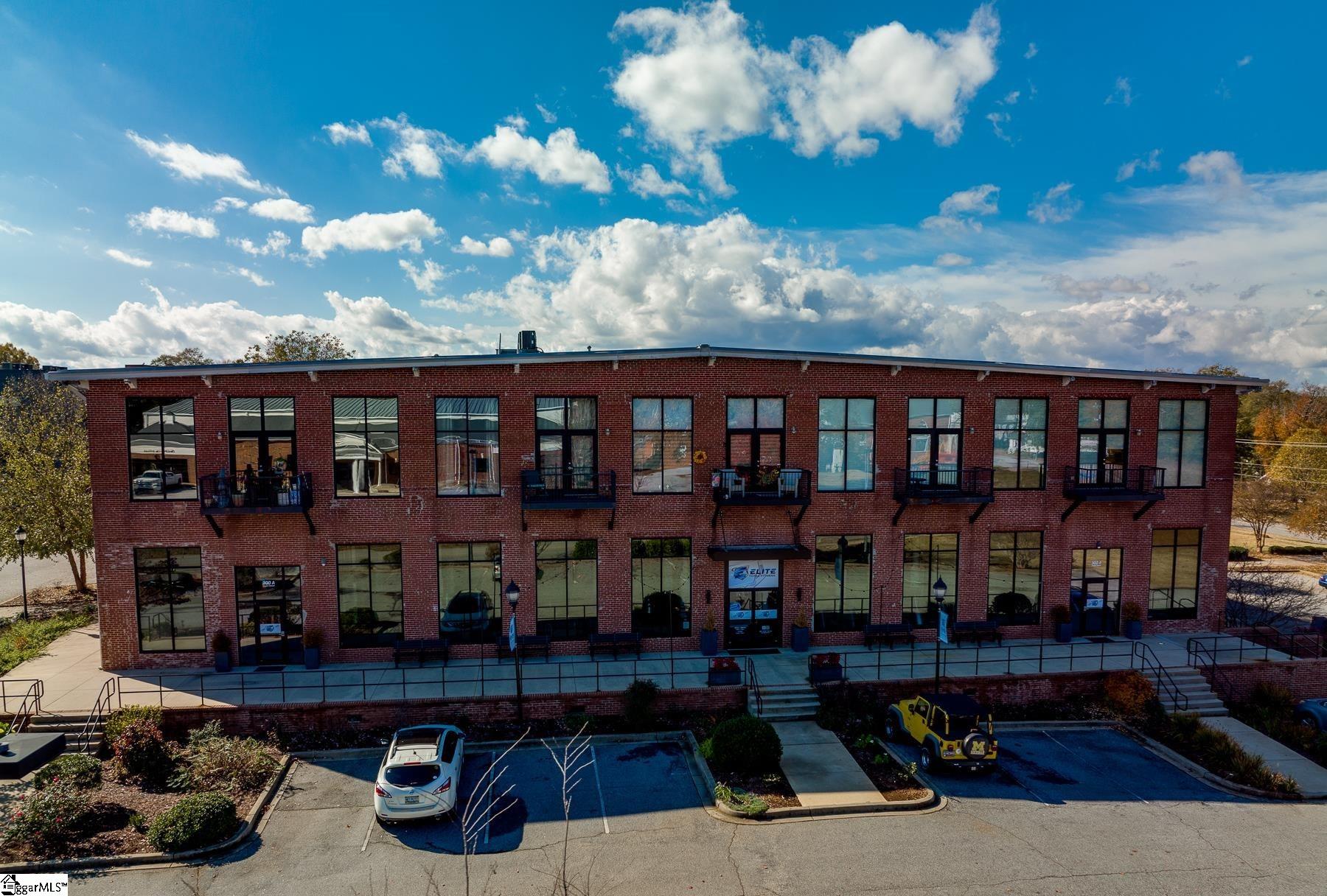 Property image 1 at 300 South Street, Simpsonville, SC 29681