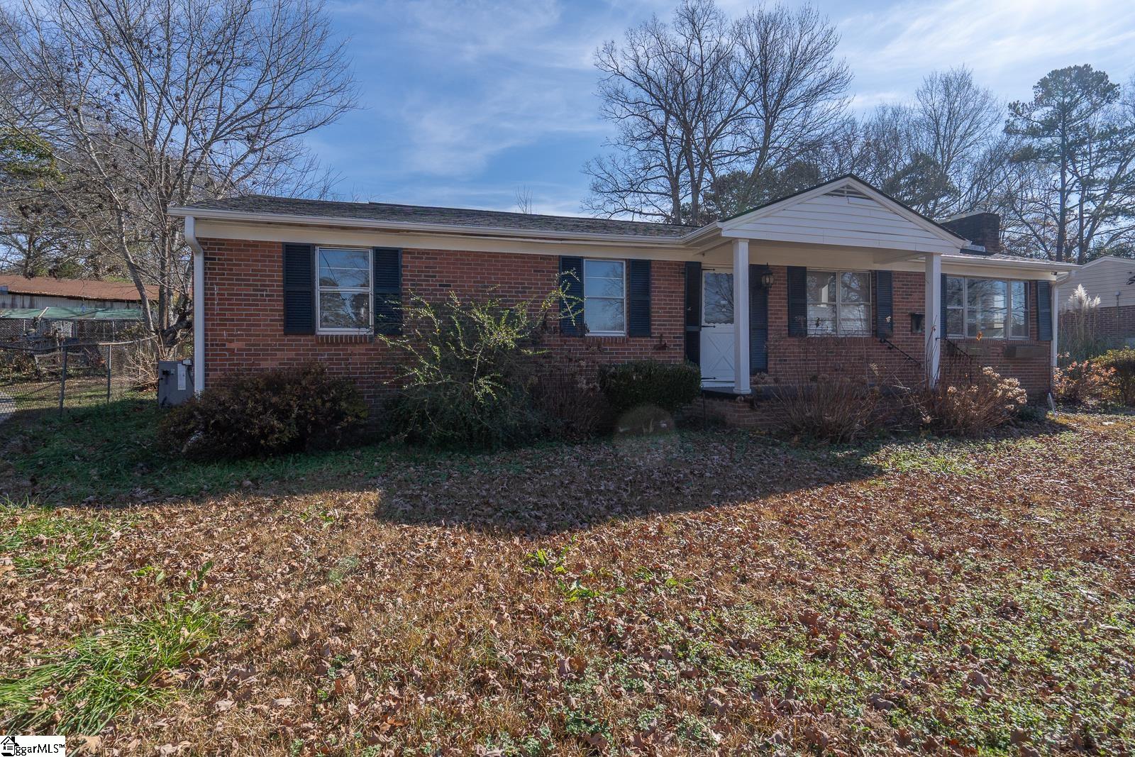 Property image 1 at 16 Blossom Drive, Greenville, SC 29605-4907