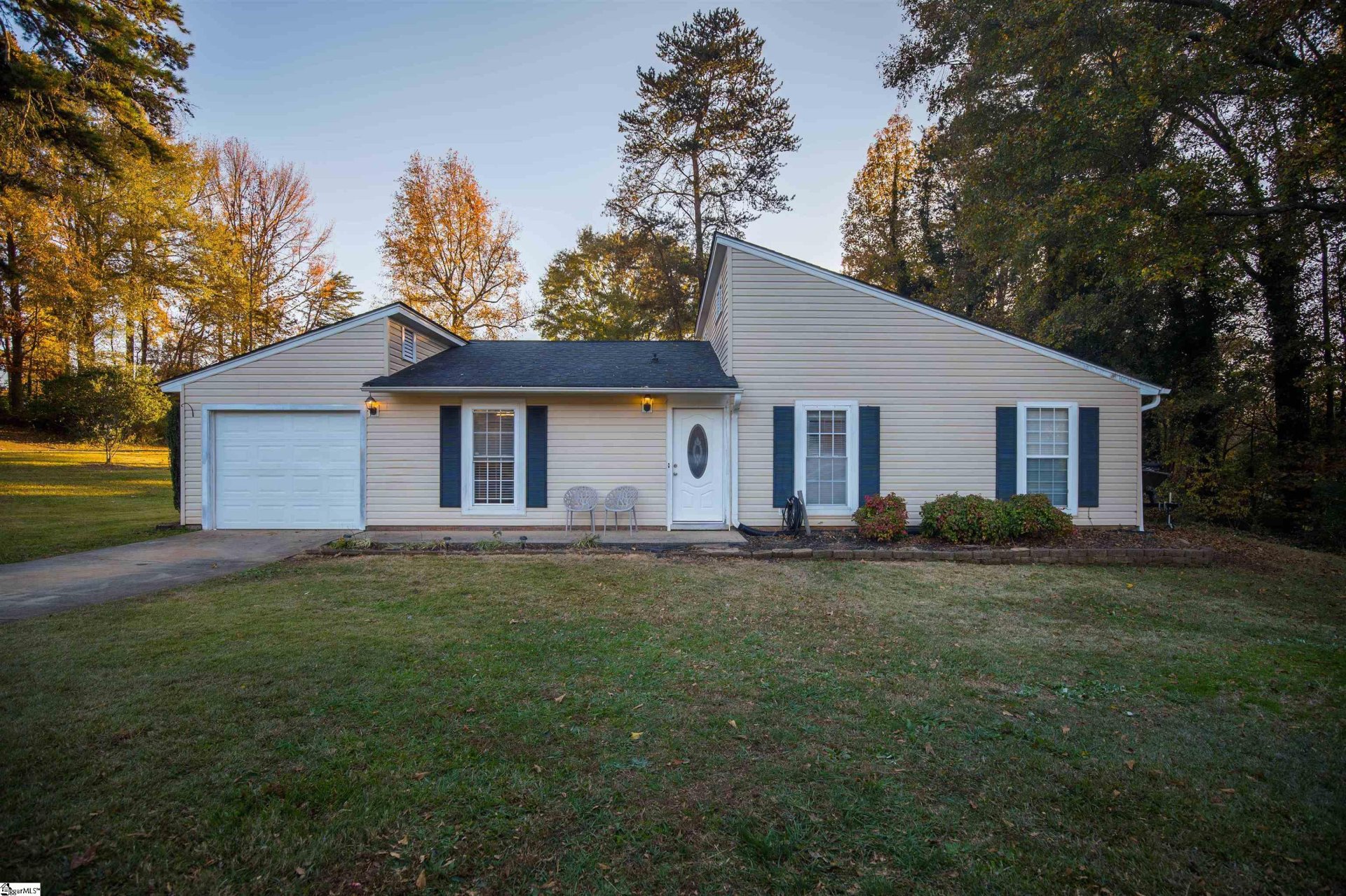 Property image 1 at 13 Charterhouse Avenue, Piedmont, SC 29673