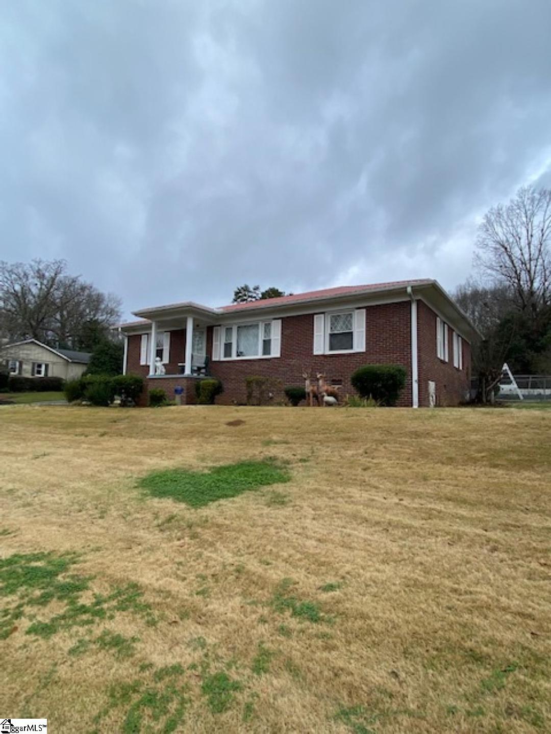 Property image 1 at 301 Grigsby Avenue, Easley, SC 29640