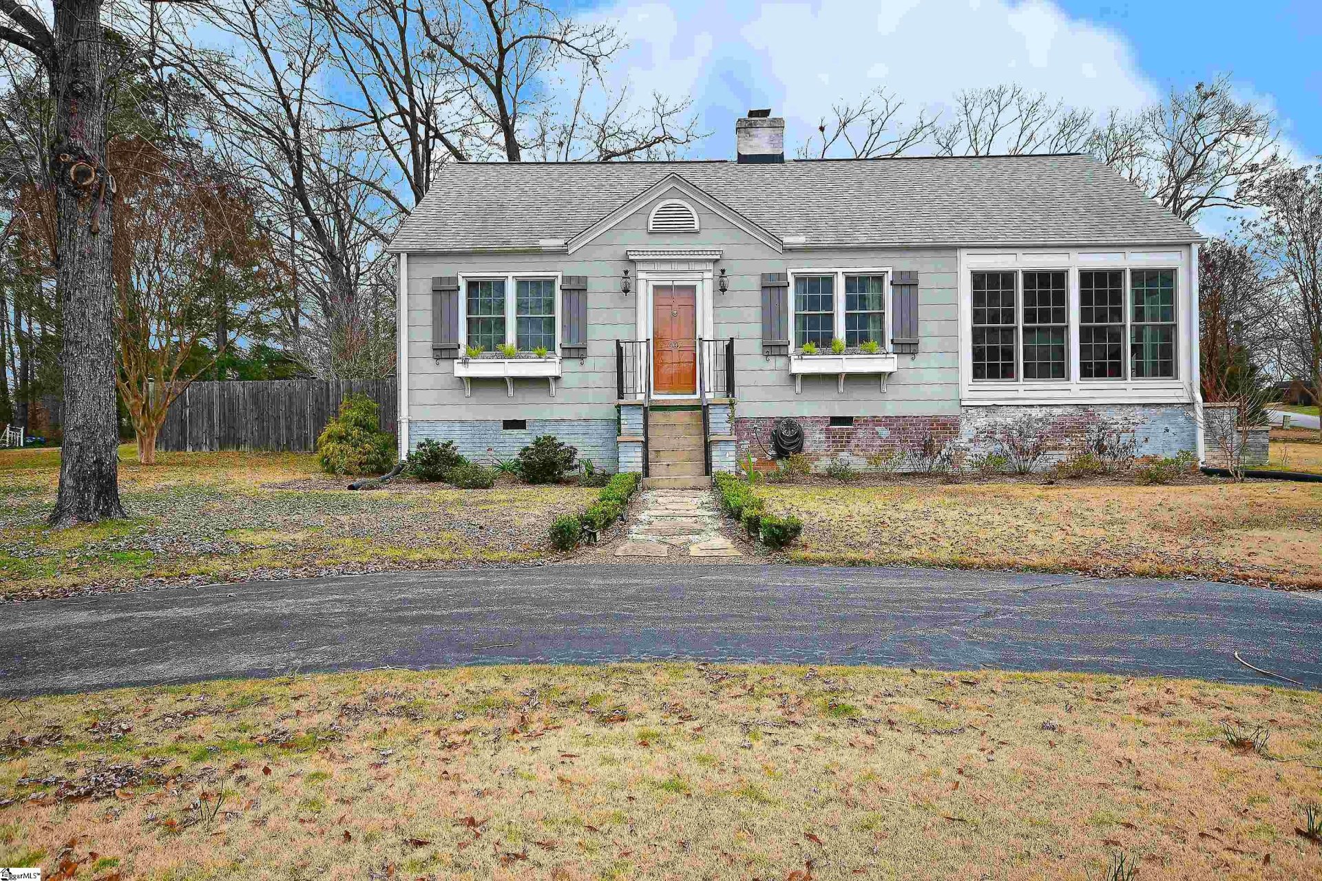 Property image 1 at 607 S B Street, Easley, SC 29640