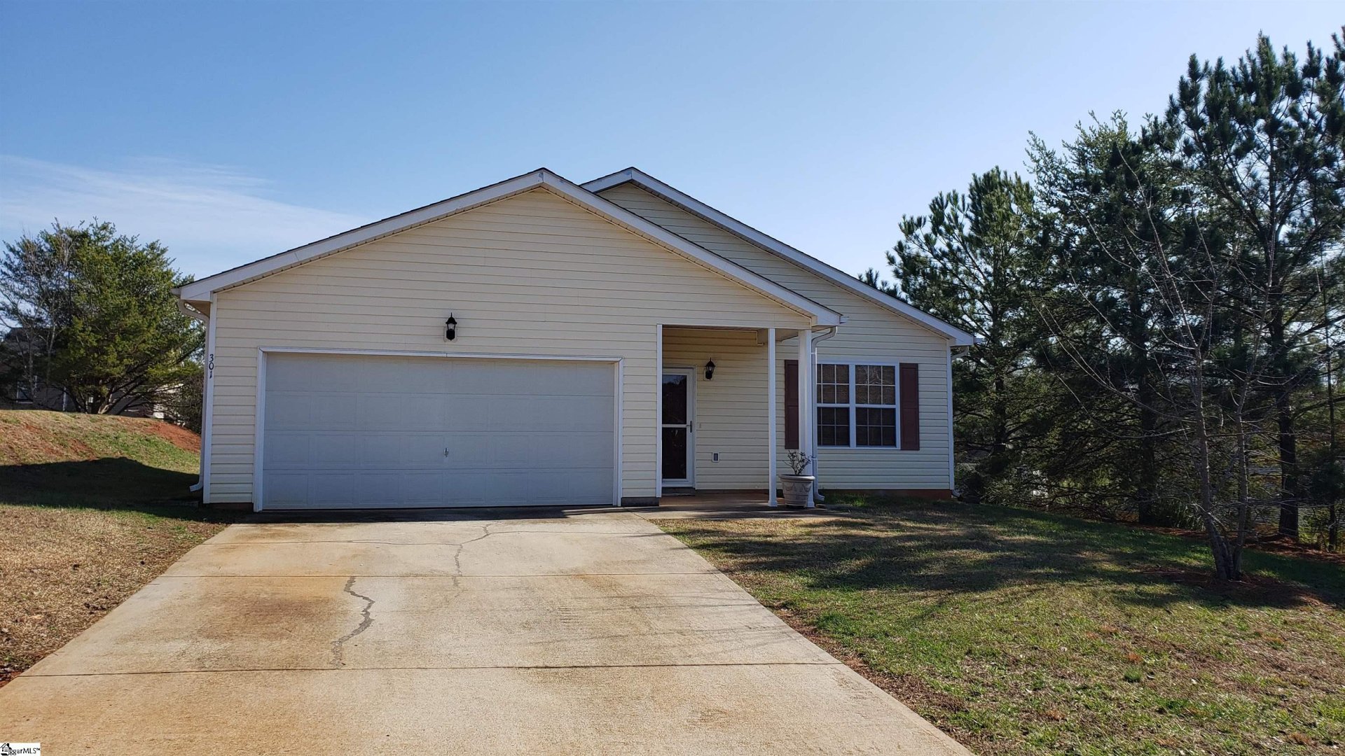 Property image 1 at 301 Tallahatchie Trail, Liberty, SC 29657