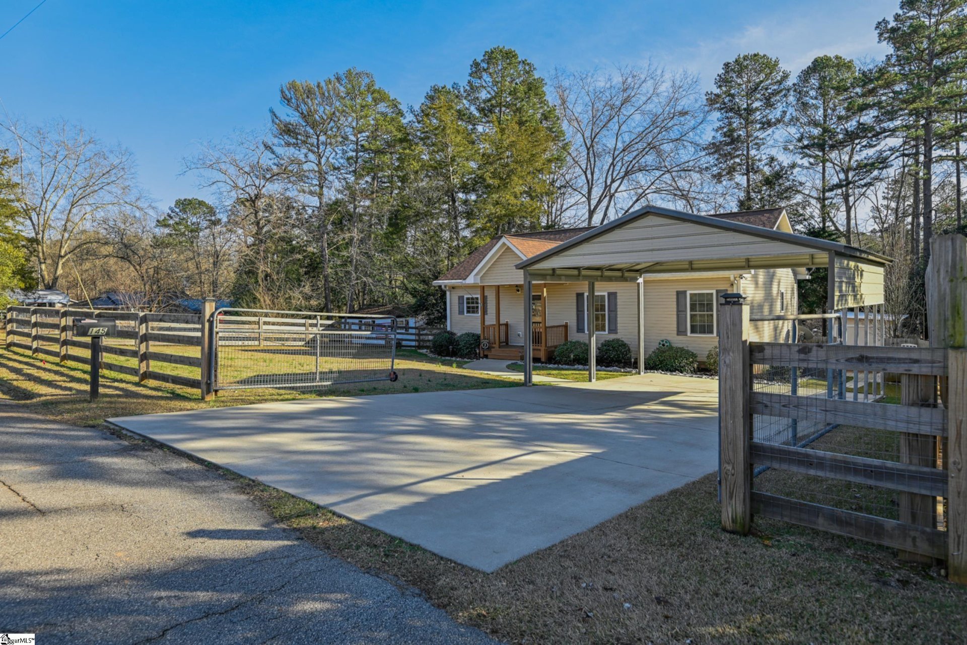 Property image 1 at 145 Joann Circle, Fair Play, SC 29643