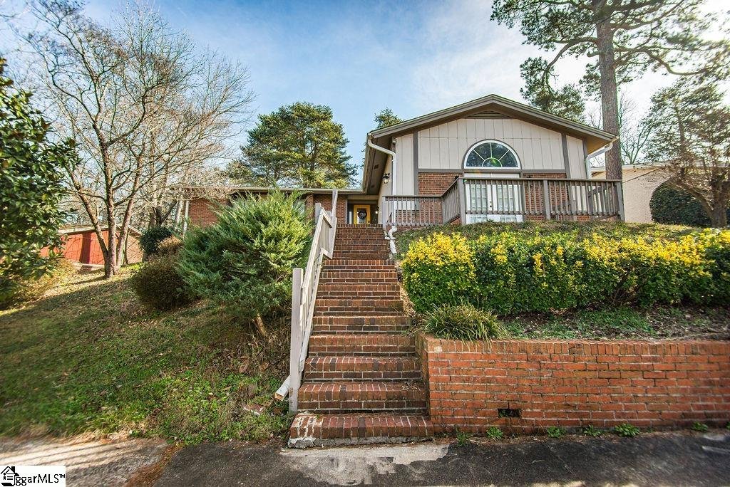 Property image 1 at 1208 Winding Way, Taylors, SC 29687