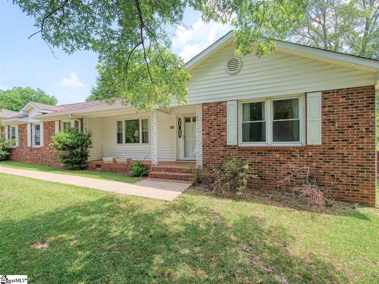 Property image 1 at 107 Overhill Drive, Duncan, SC 29334