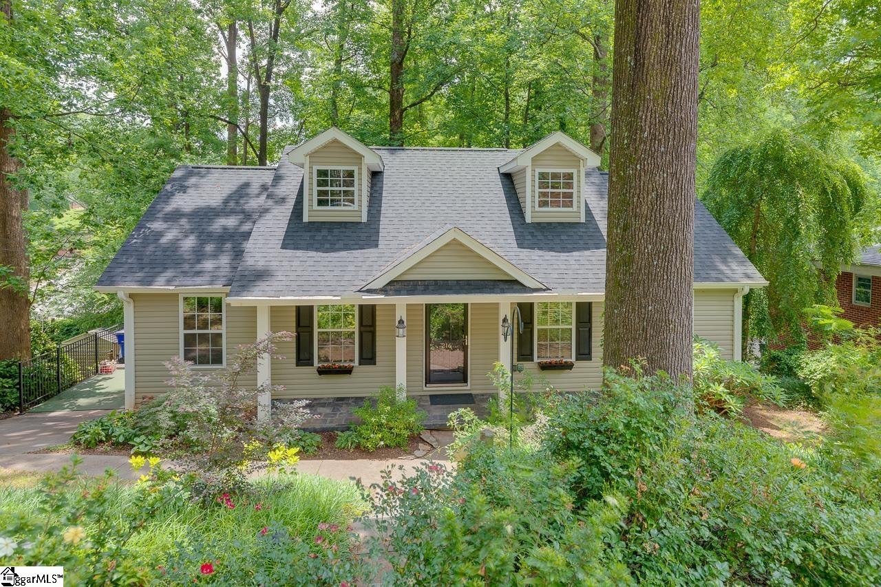 Property image 1 at 216 Dellwood Drive, Greenville, SC 29609