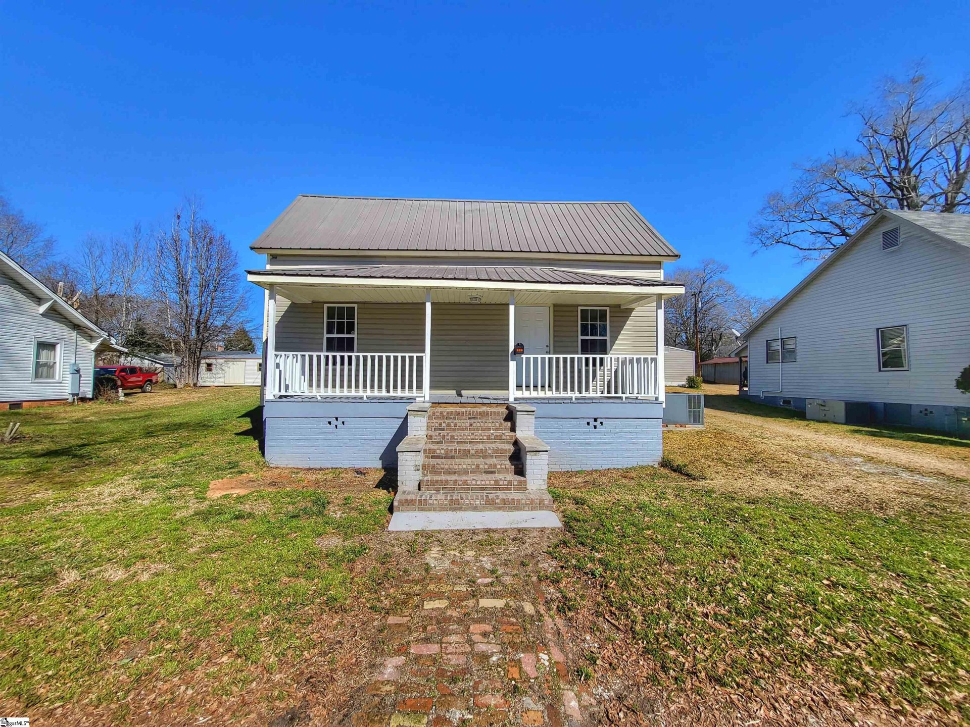 Property image 1 at 237 Buncombe Street, Woodruff, SC 29388