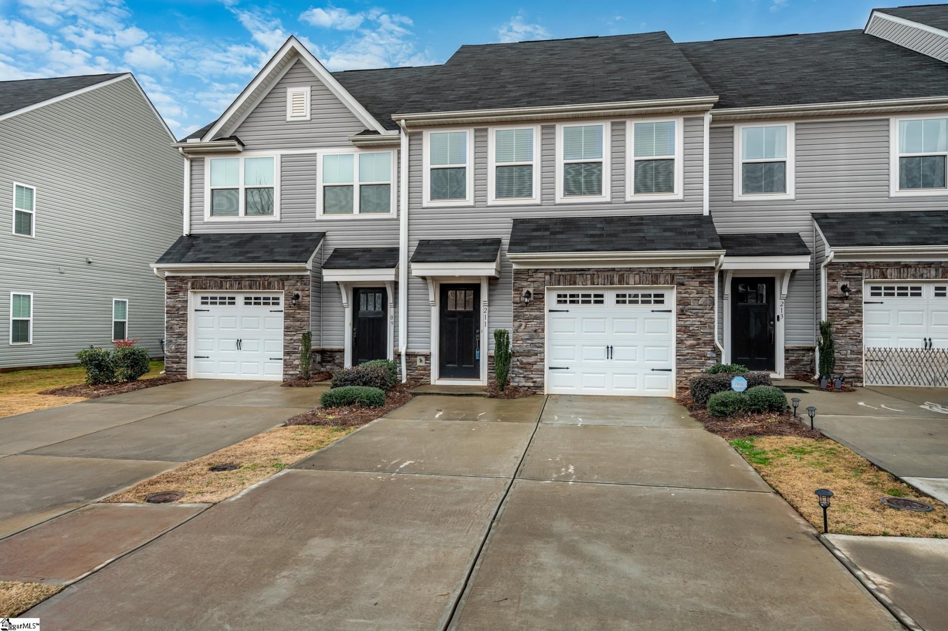 Property image 1 at 211 Clearwood Drive, Simpsonville, SC 29681-6063