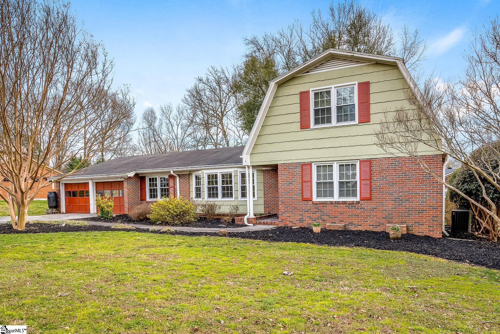 Property image 1 at 2 Enfield Way, Greenville, SC 29615