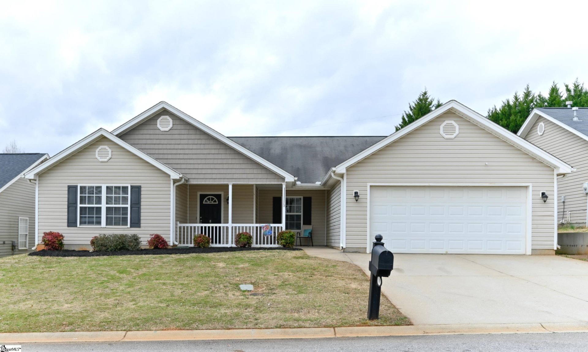 Property image 1 at 8 Landing Lane, Simpsonville, SC 29681