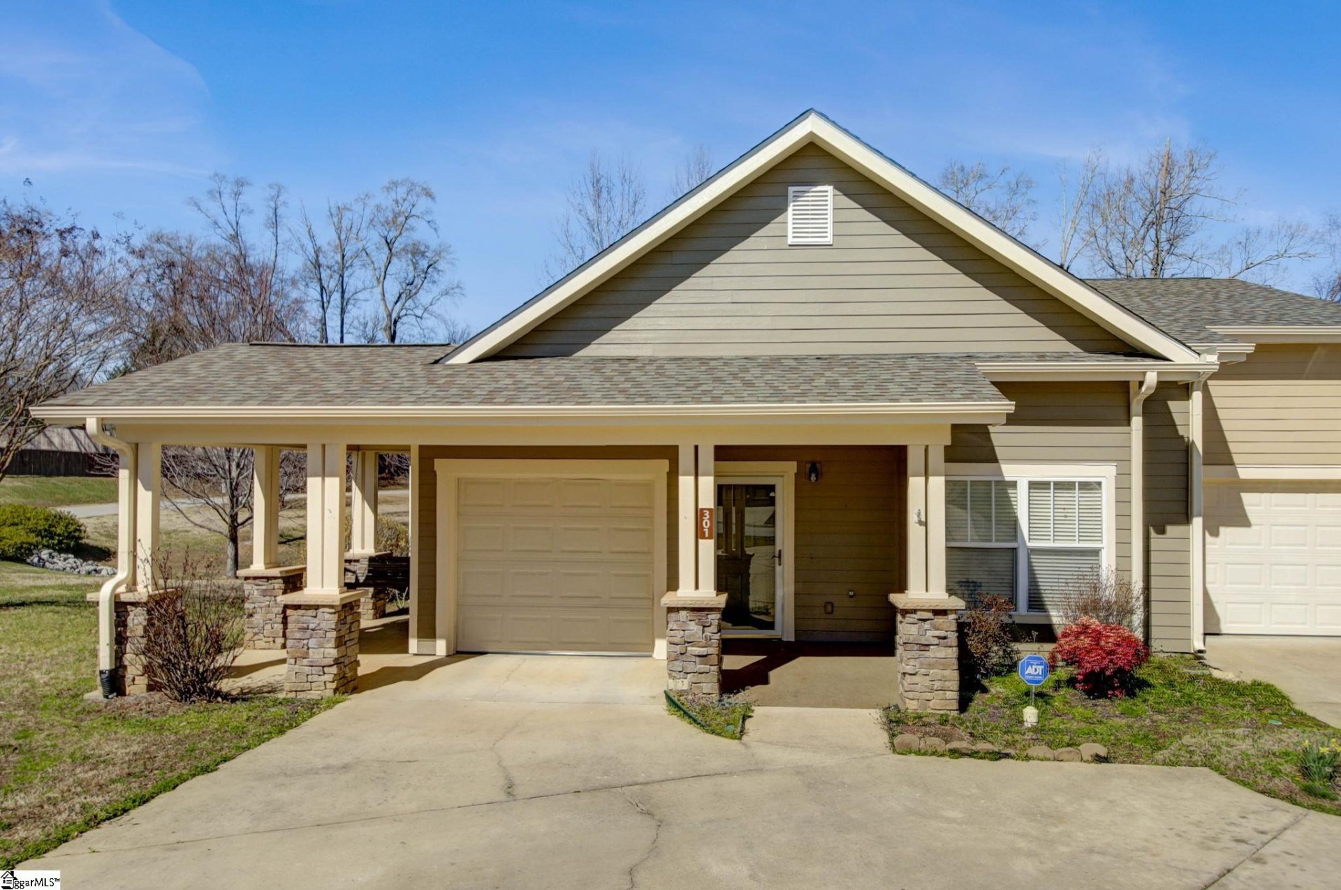 Property image 1 at 301 Shallows Drive, Taylors, SC 29687