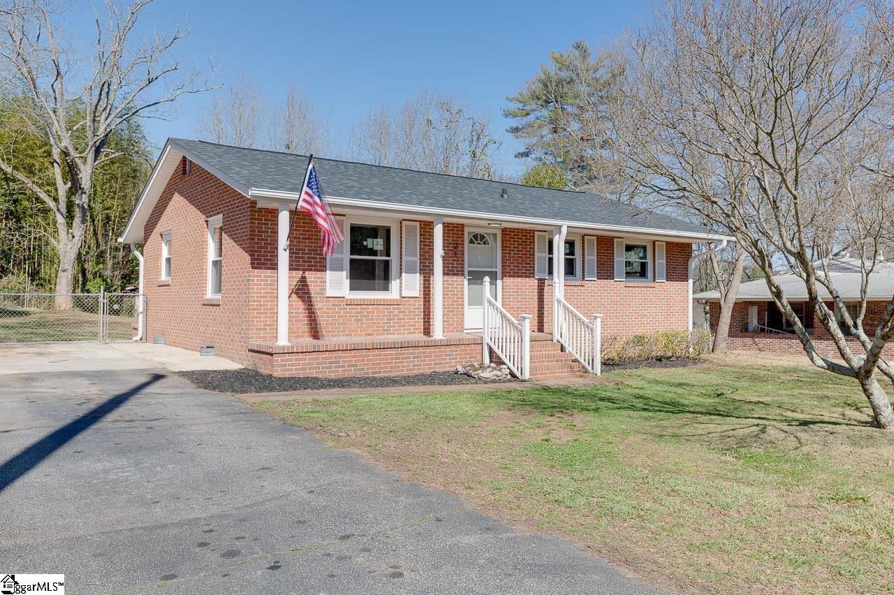 Property image 1 at 21 Nealy Street, Liberty, SC 29657-1332