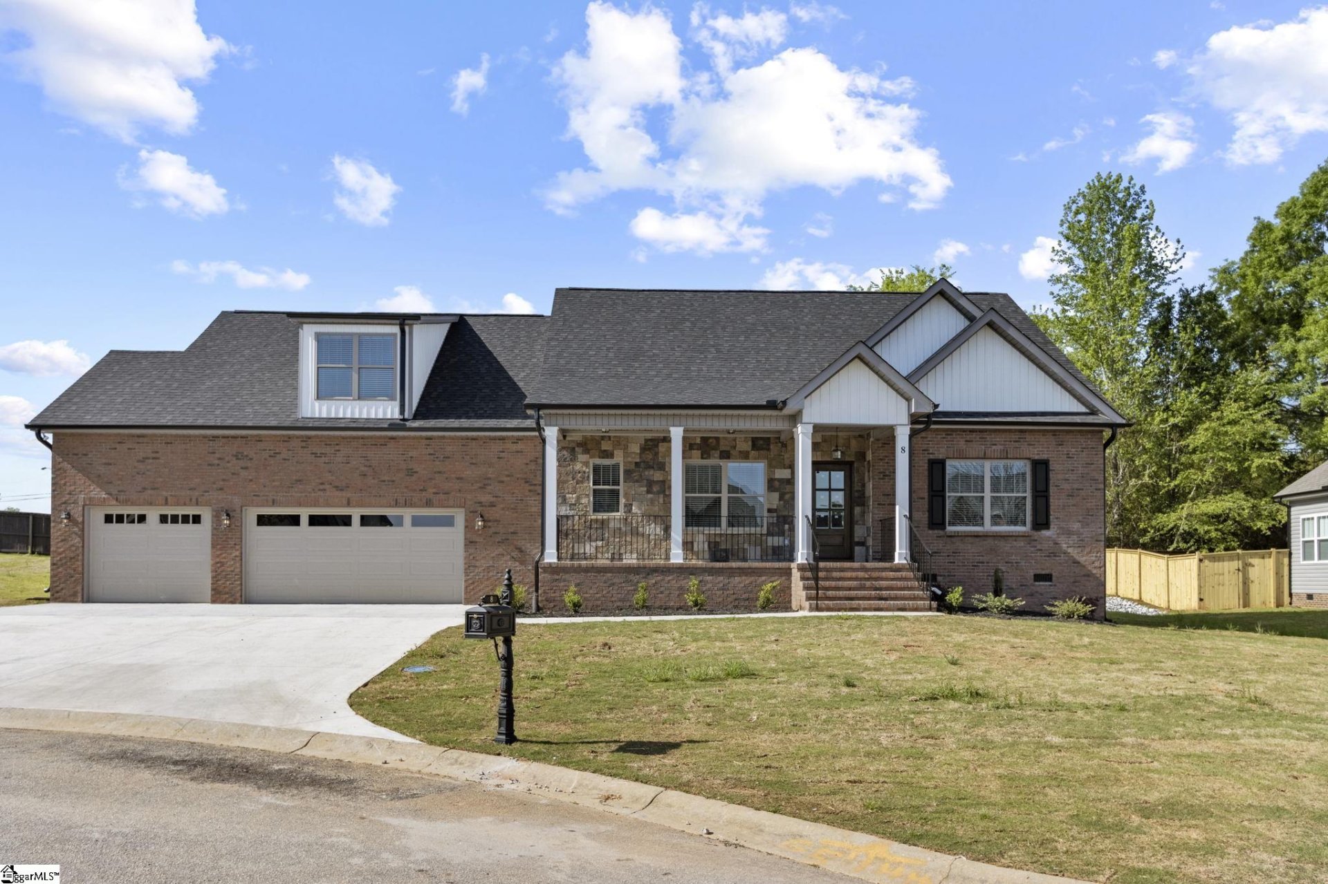 Property image 1 at 8 Peaceful Court, Fountain Inn, SC 29644