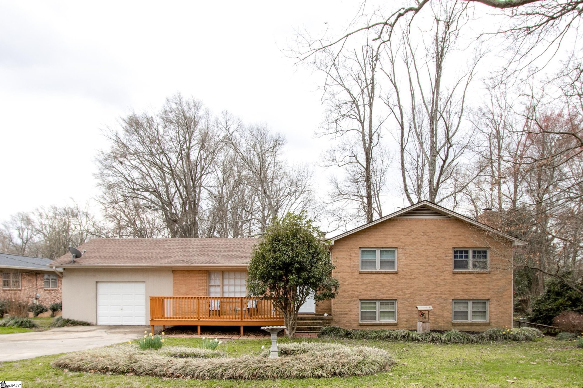 Property image 1 at 12 Woodleigh Drive, Taylors, SC 29687