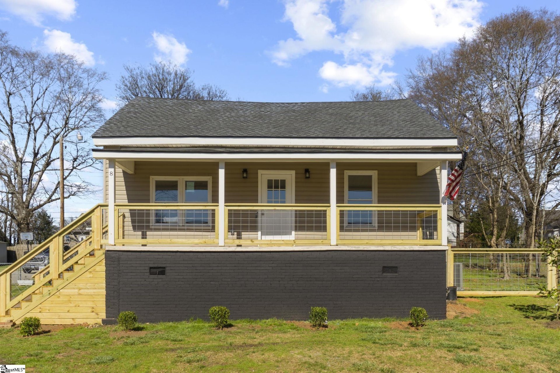 Property image 1 at 8 Furman Street, Greenville, SC 29611