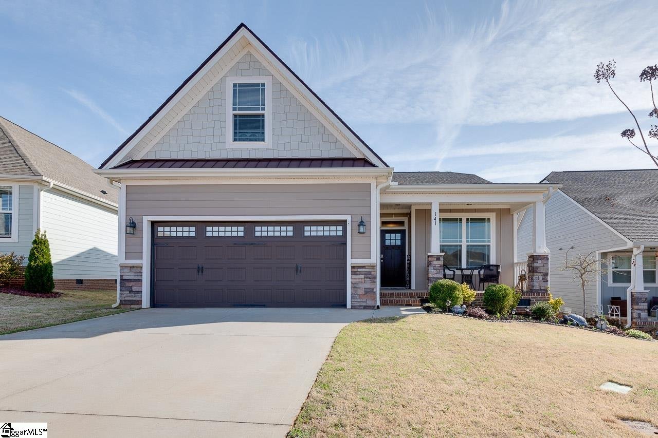 Property image 1 at 141 Bur Oak Drive, Taylors, SC 29687