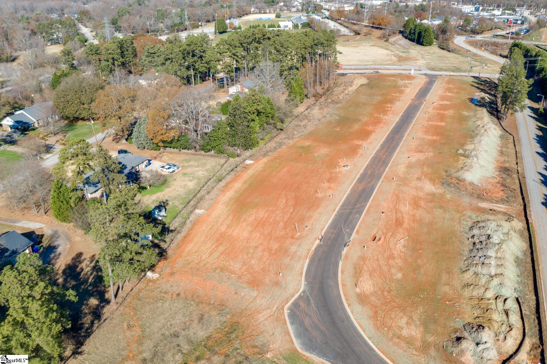 Property image 1 at 32 Village Crest Drive, Greenville, SC 29607