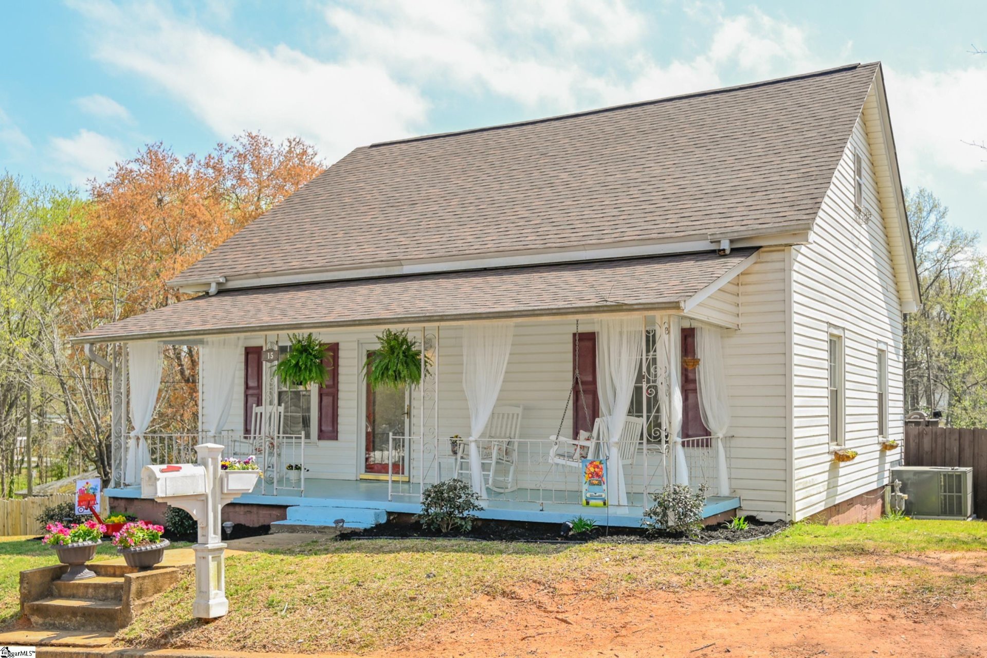 Property image 1 at 15 Inglesby Street, Greer, SC 29650