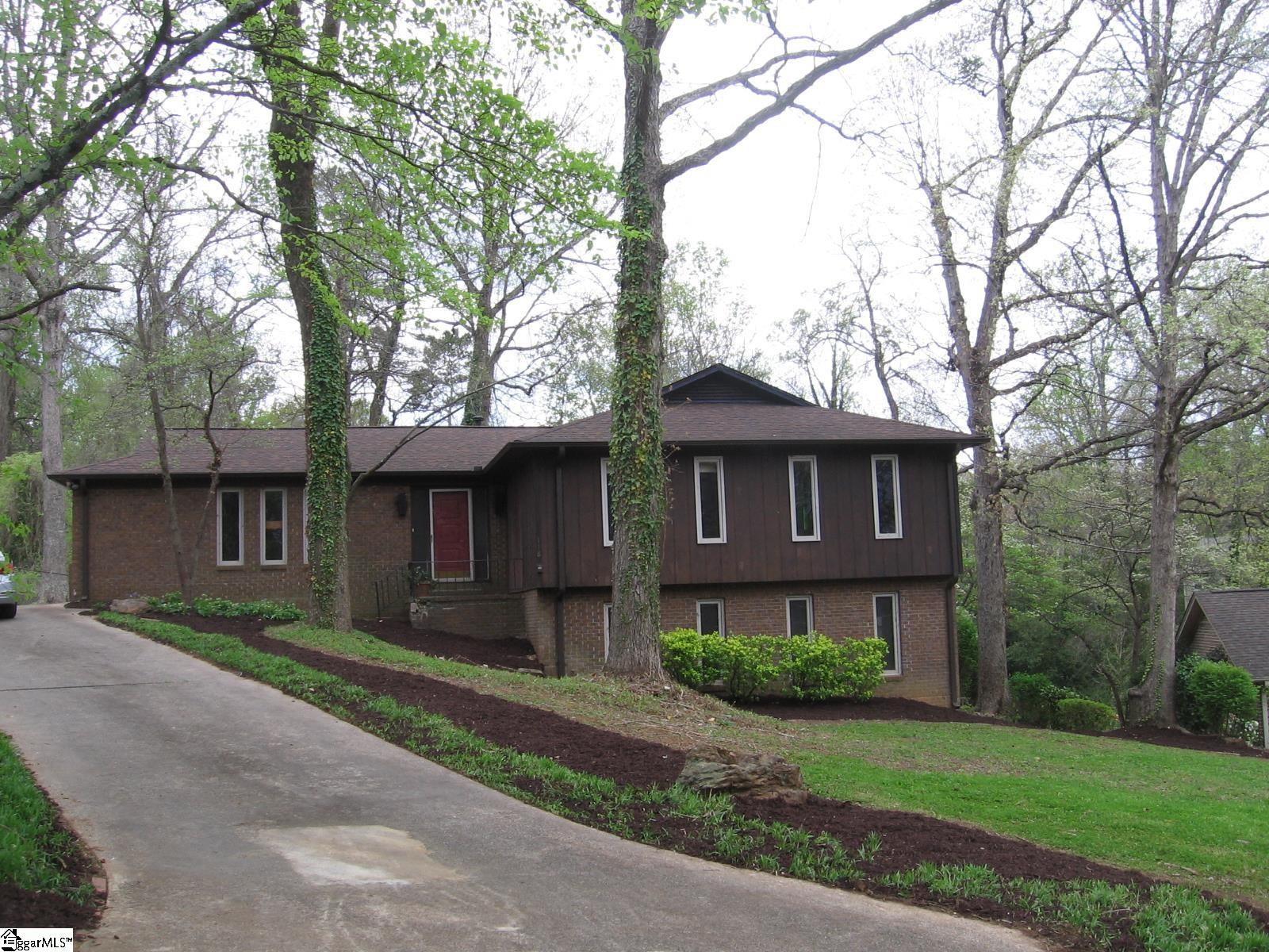 118 E Woodburn Drive