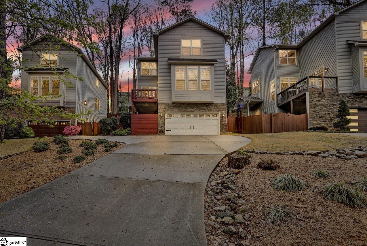 126 Brookside Circle