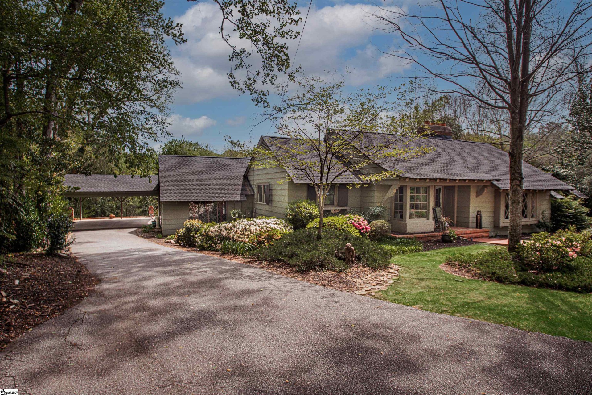 Property image 1 at 9 Hermitage Road, Greenville, SC 29615