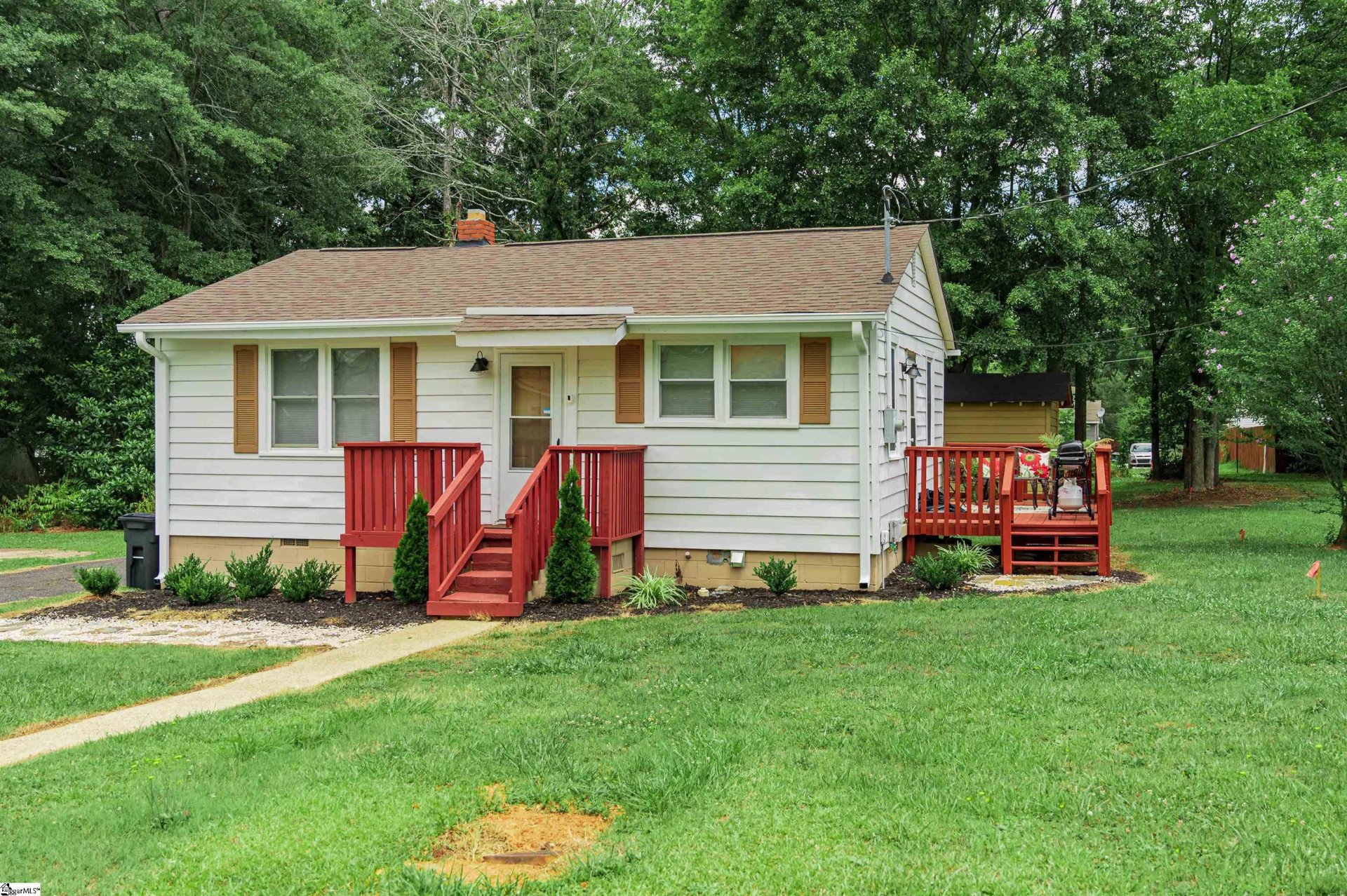 Property image 1 at 202 W 4th Avenue, Easley, SC 29640