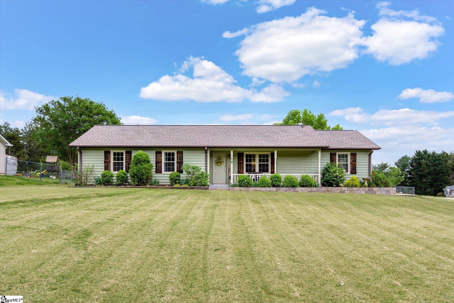 Property image 1 at 119 Greenridge Drive, Moore, SC 29369