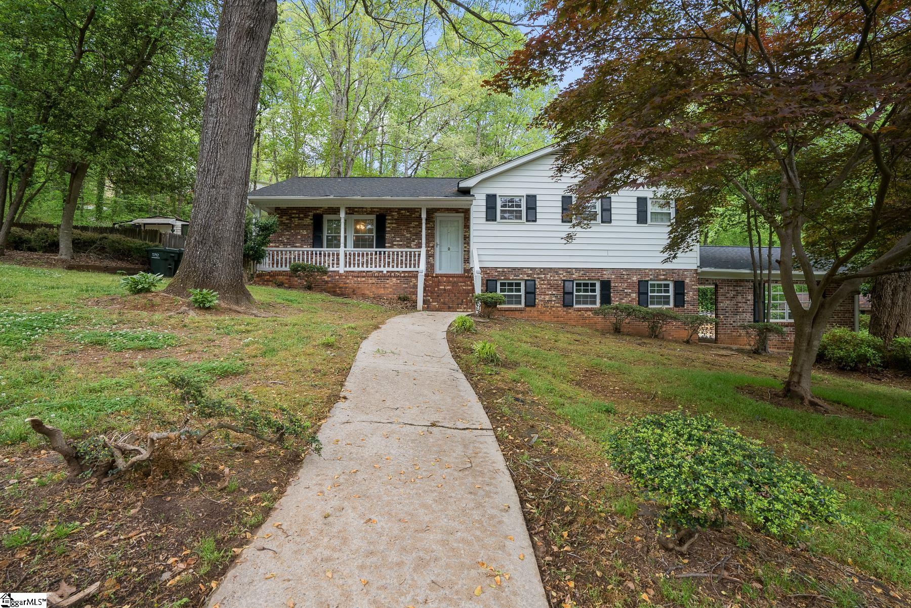 Property image 1 at 2 Rollingwood Drive, Taylors, SC 29687