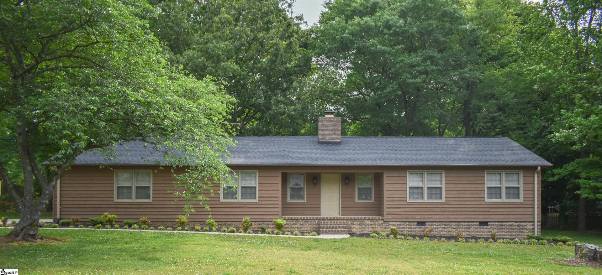 Property image 1 at 205 Woodview Drive, Taylors, SC 29687