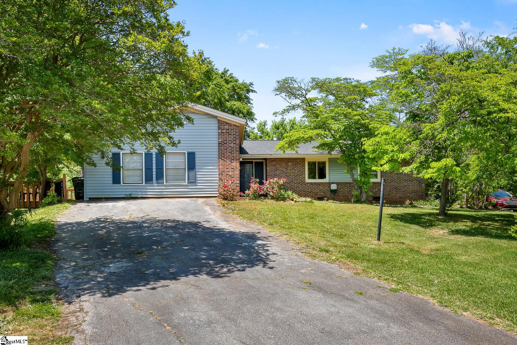 Property image 1 at 1015 Sundown Circle, Taylors, SC 29687