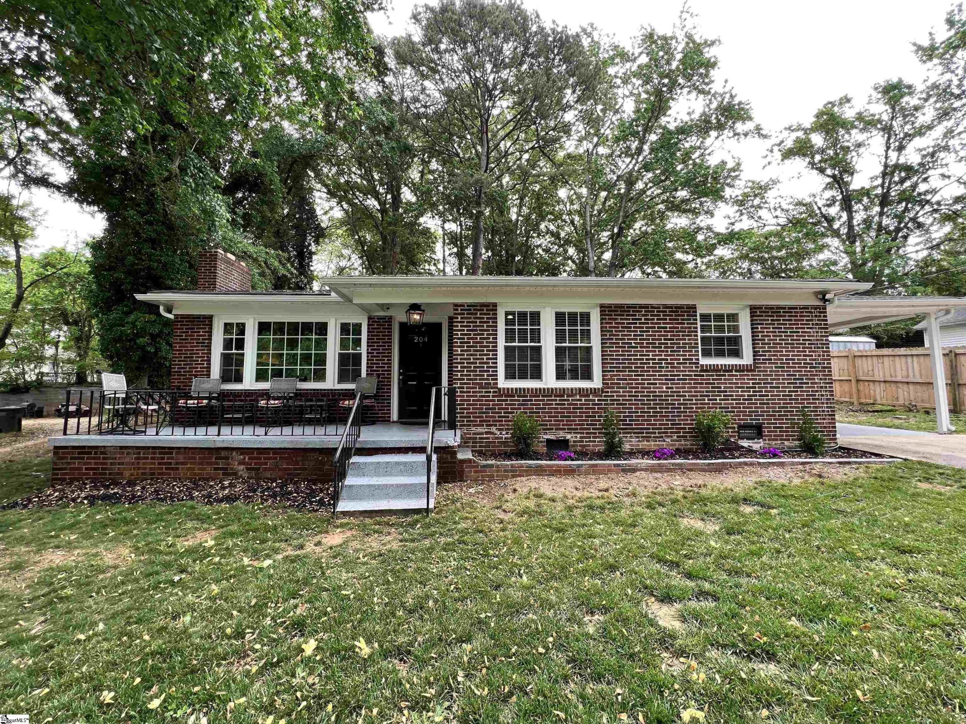 Property image 1 at 204 Piedmont Park Road, Greenville, SC 29609