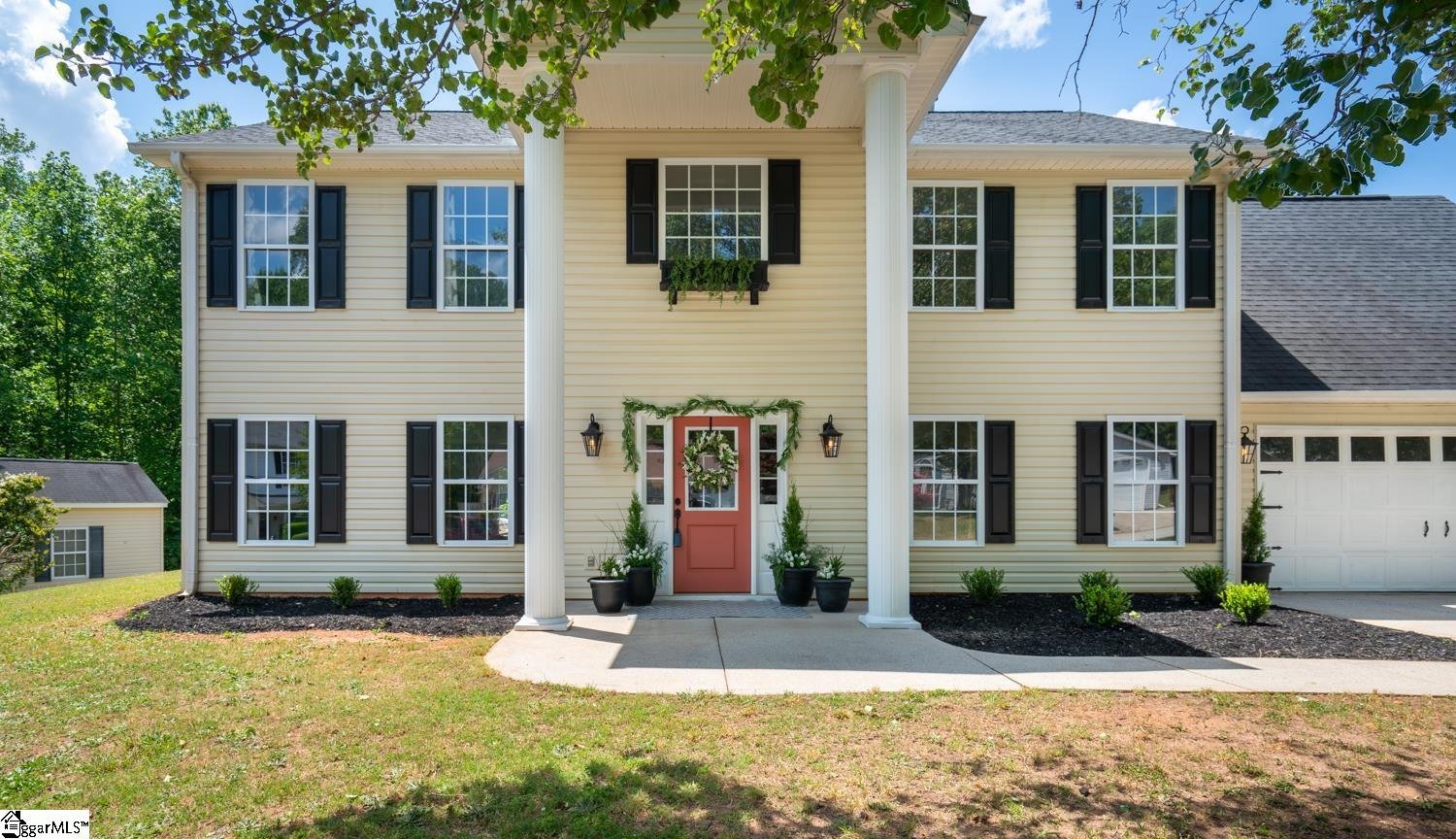 Property image 1 at 424 Lily Pond Lane, Taylors, SC 29687