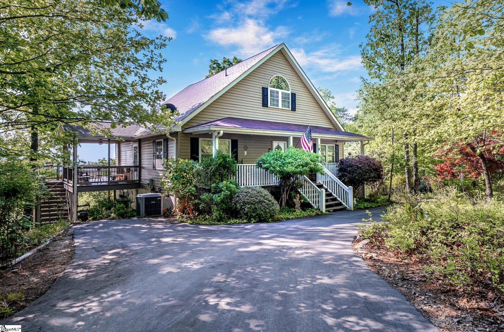 Property image 1 at 106 Springwood Drive, Pickens, SC 29671