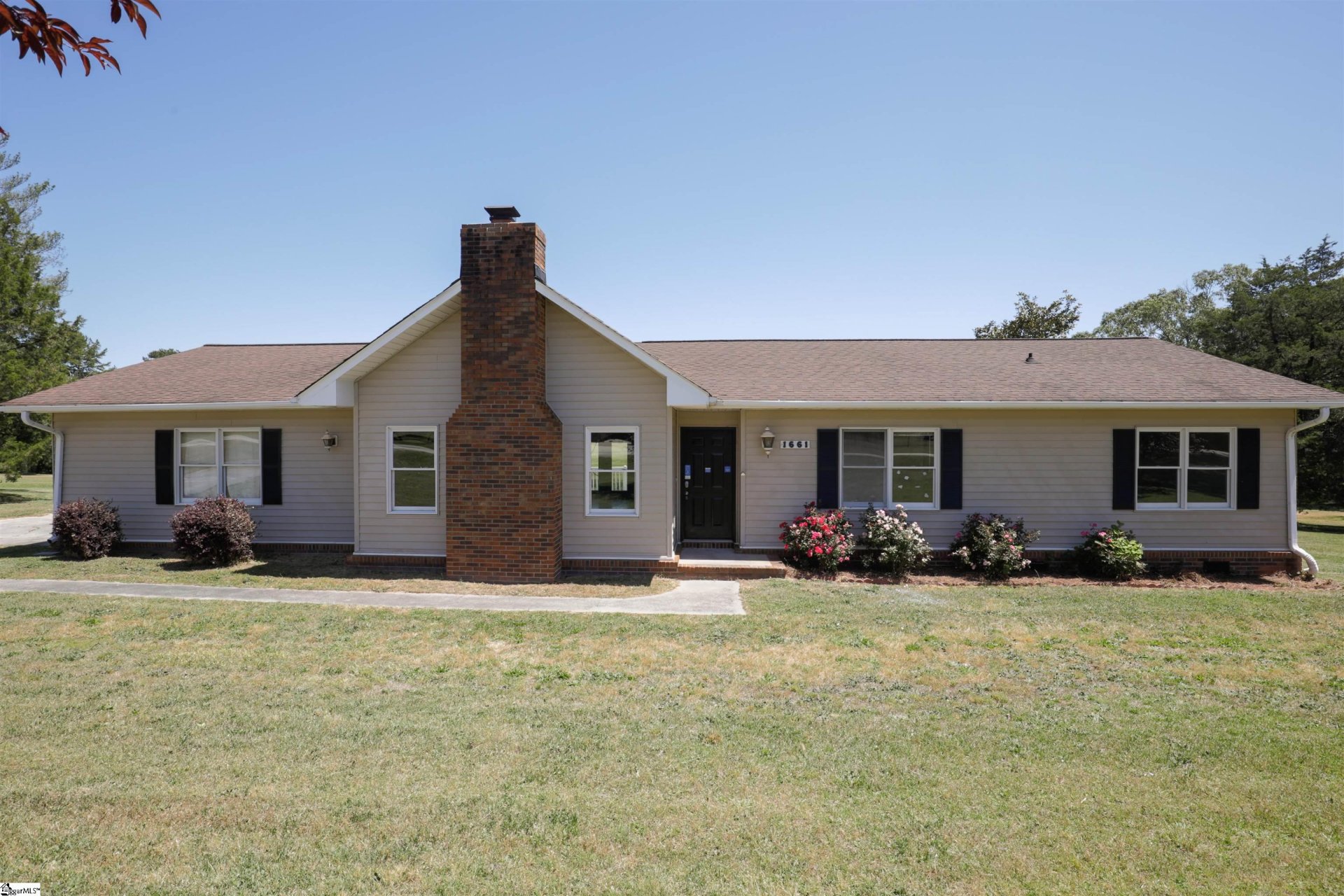 Property image 1 at 1661 Scuffletown Road, Fountain Inn, SC 29644