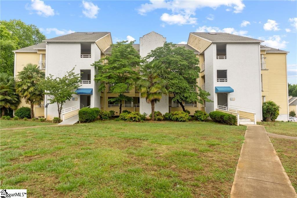 Property image 1 at 1110 Northlake Drive, Anderson, SC 29625