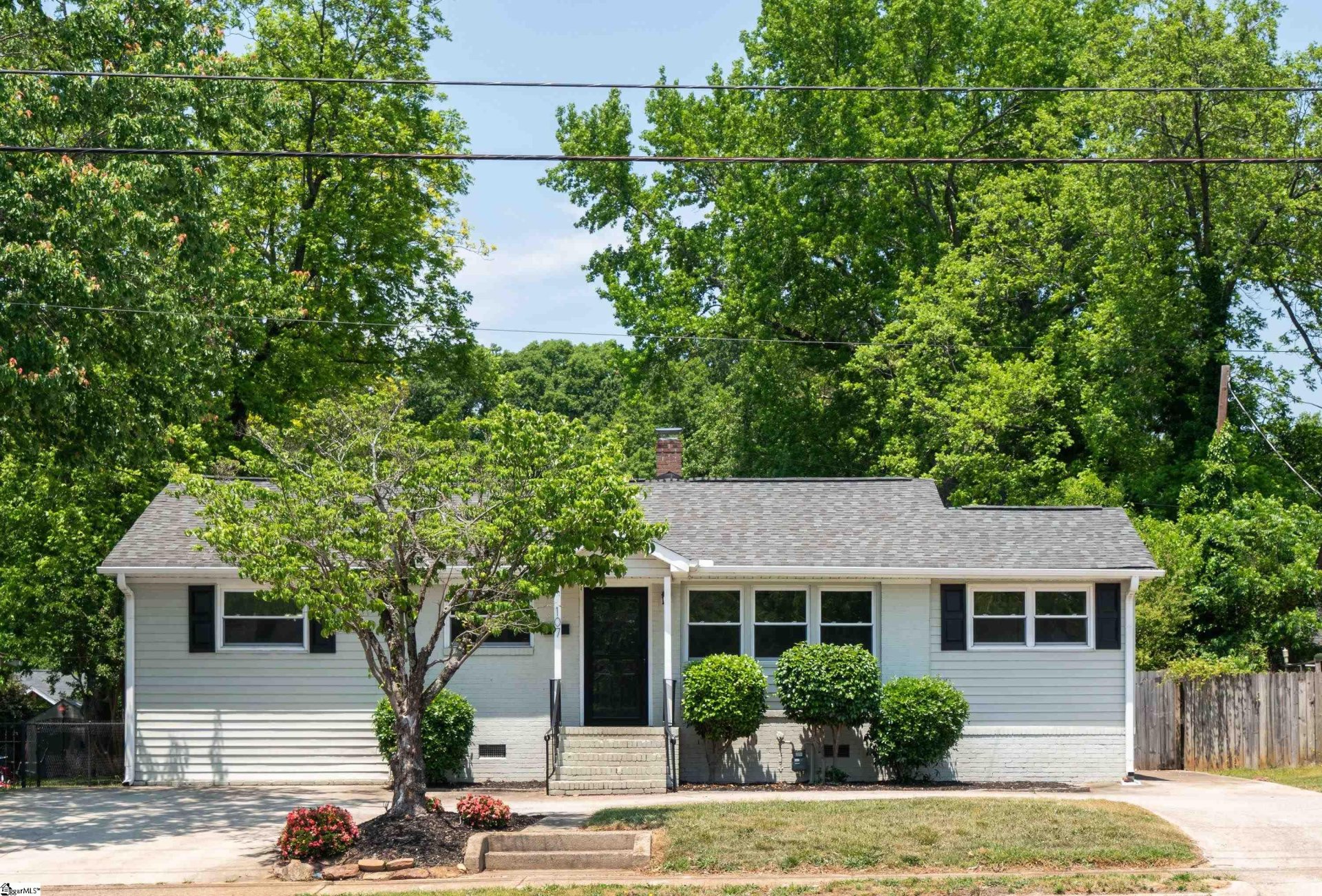 107 E Blue Ridge Drive