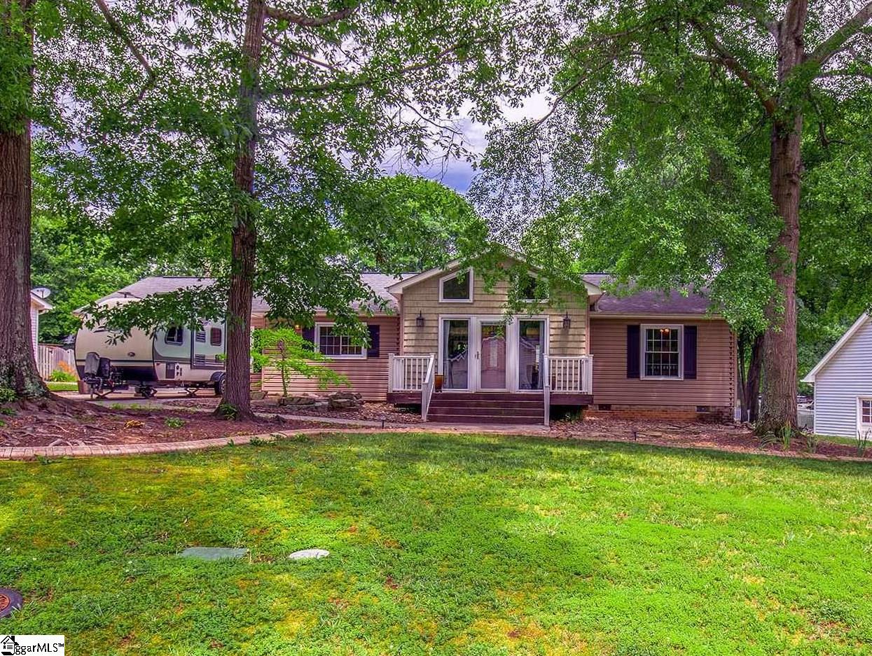 Property image 1 at 121 Bendingwood Circle, Taylors, SC 29687