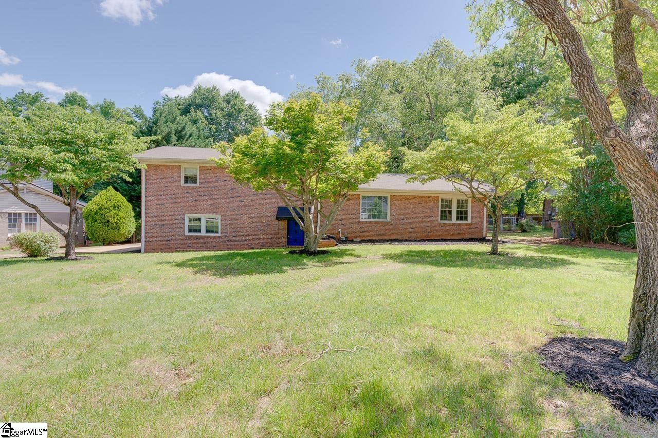 Property image 1 at 15 Holmsby Lane, Taylors, SC 29687